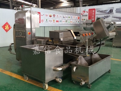 Multifunctional cleaning machine for fruits and vegetables